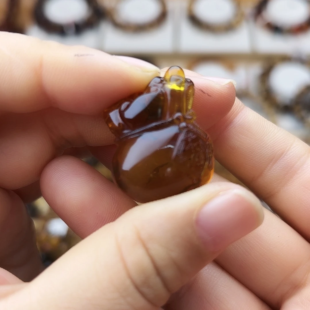 琥珀未镶嵌裸石大