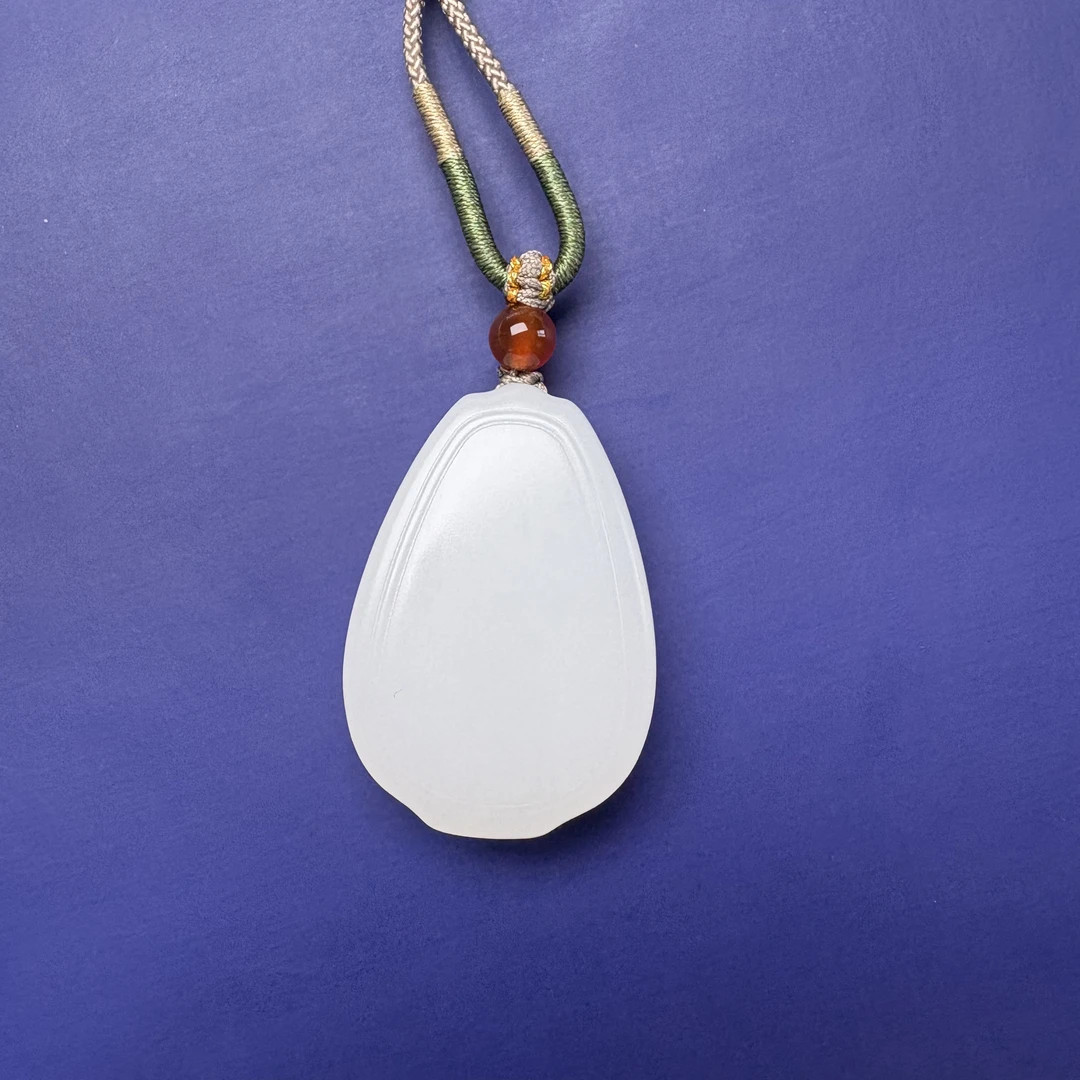 主推款和田玉精品水滴吊坠 保真和田玉