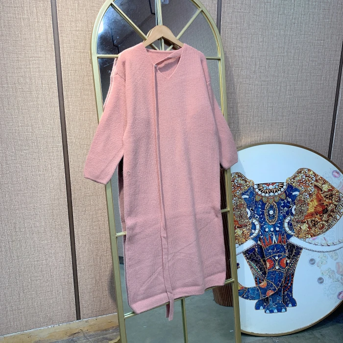 UU090孕妇粉色毛衣裙90-150