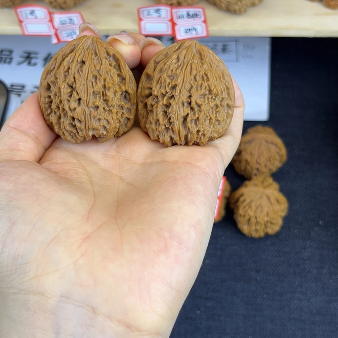 文玩核桃吊坠活**下核桃