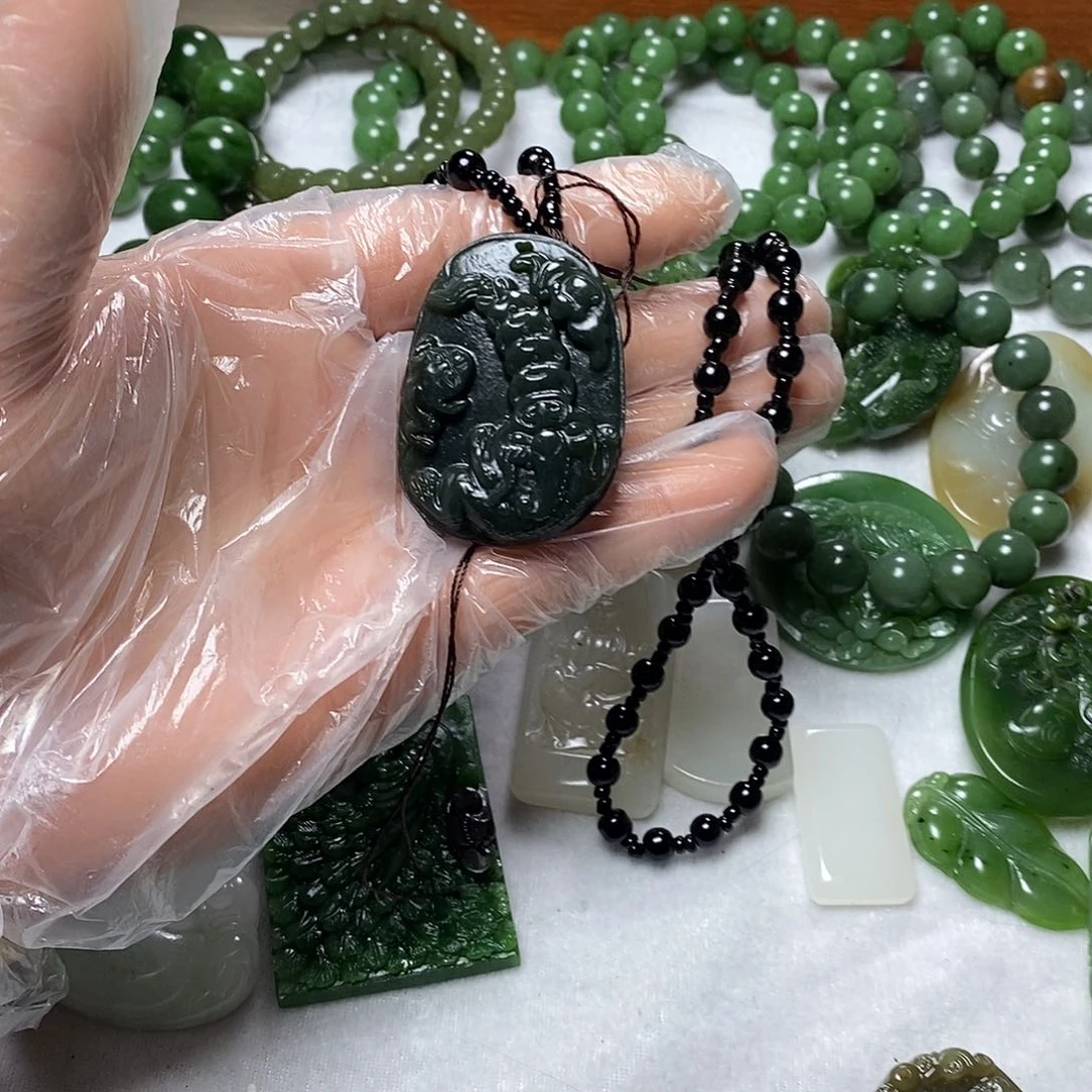 吊坠(不含链)足银镀金镶嵌和田玉（青玉）