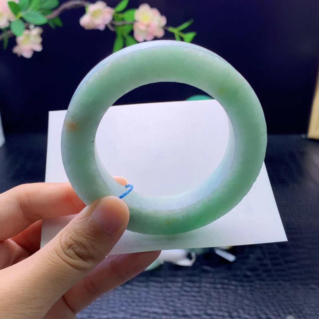 未镶嵌手镯定制翡翠