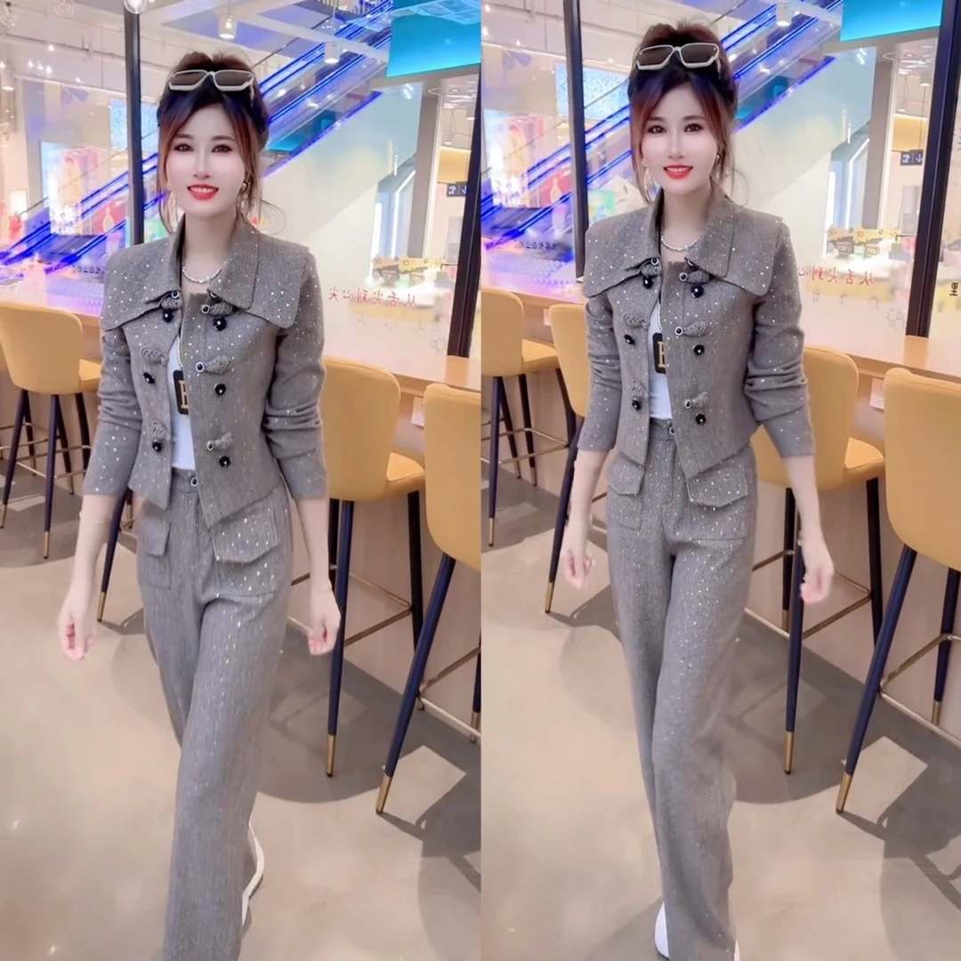 2025秋季网红新款国风套装女设计感重工盘扣荷叶领显瘦外套阔腿裤