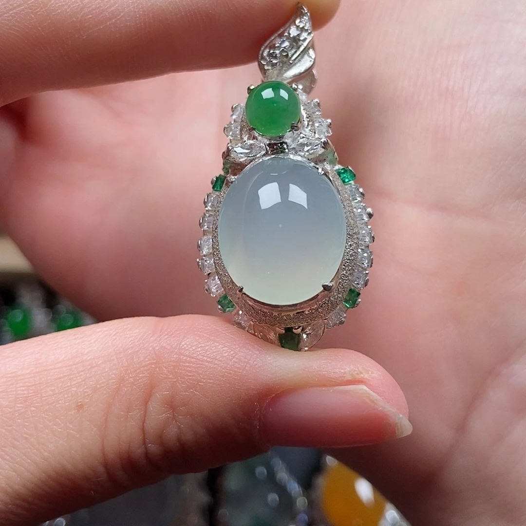 翡翠未镶嵌颈饰翡翠吊坠