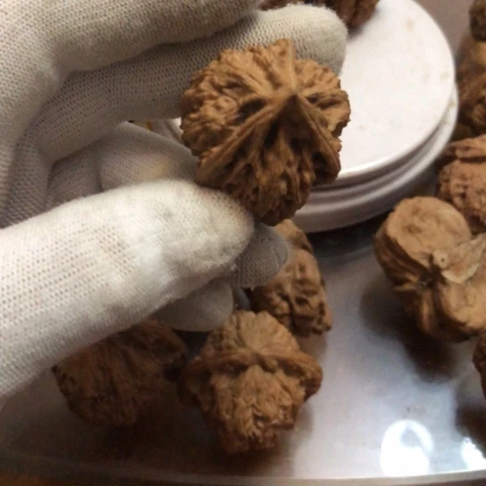 中*吧文玩核桃三棱