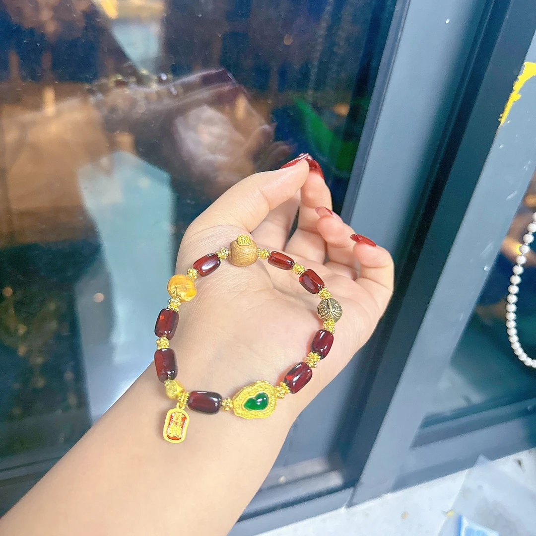 【莹莹专属】高档级珠宝血珀手串M3700