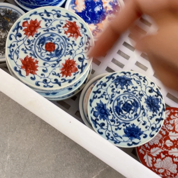 瓷片釉里红缠枝莲盖置