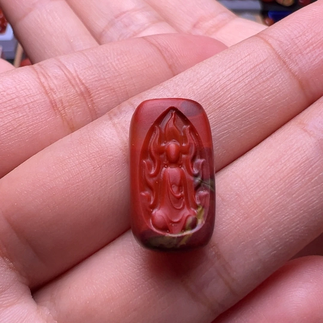 李***辰南红玛瑙未镶嵌珠宝奇石