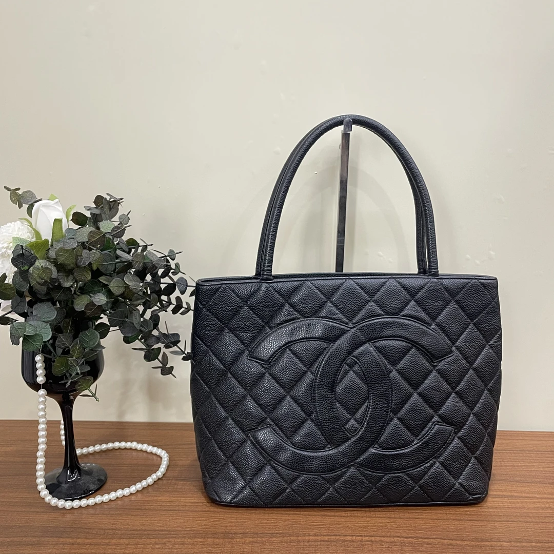 99新 Chanel/香奈儿 壹所奢品/希尔顿黑金荔枝纹单肩包