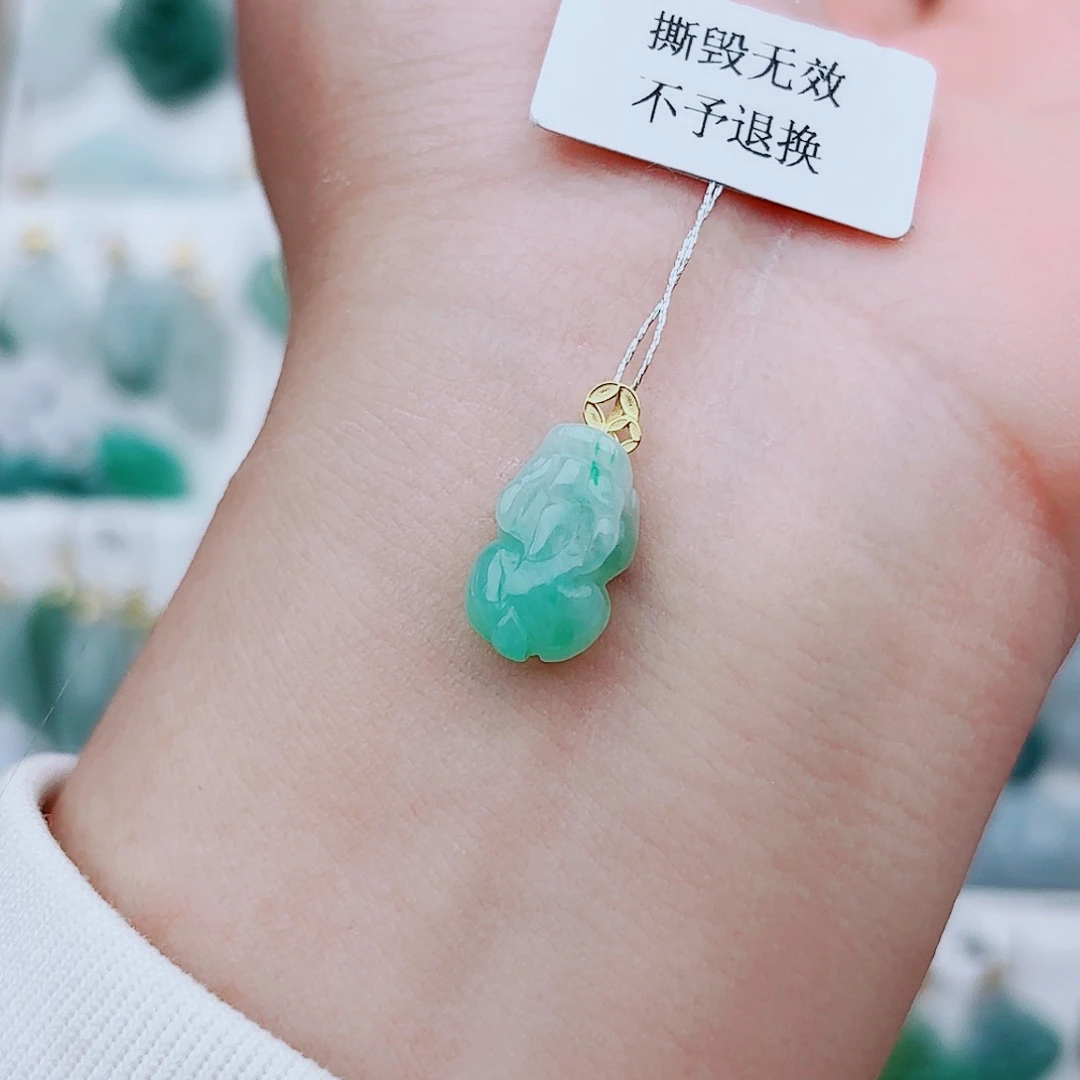 翡翠颈饰18K金镶嵌L****?貔貅