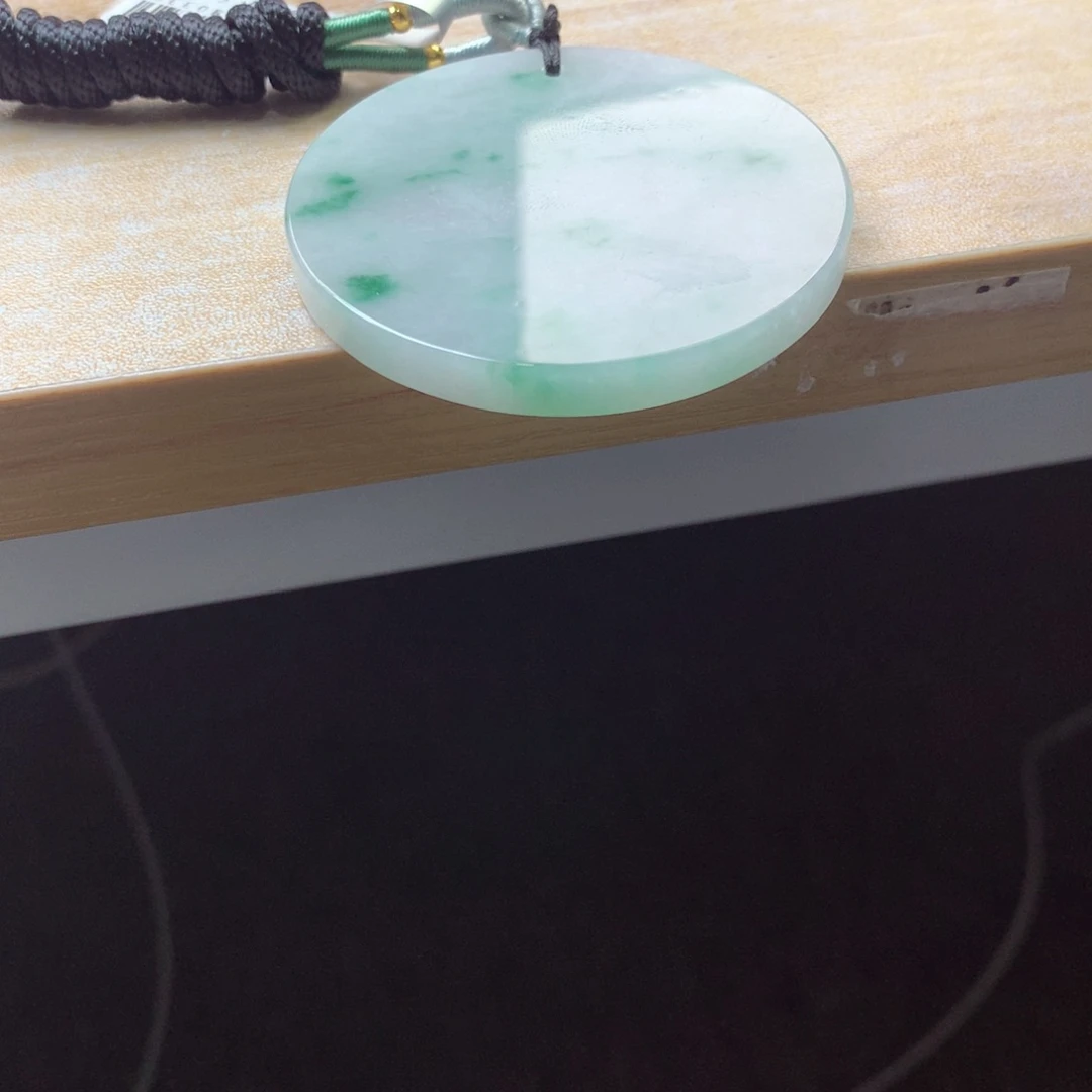 翡翠颈饰未镶嵌吊坠