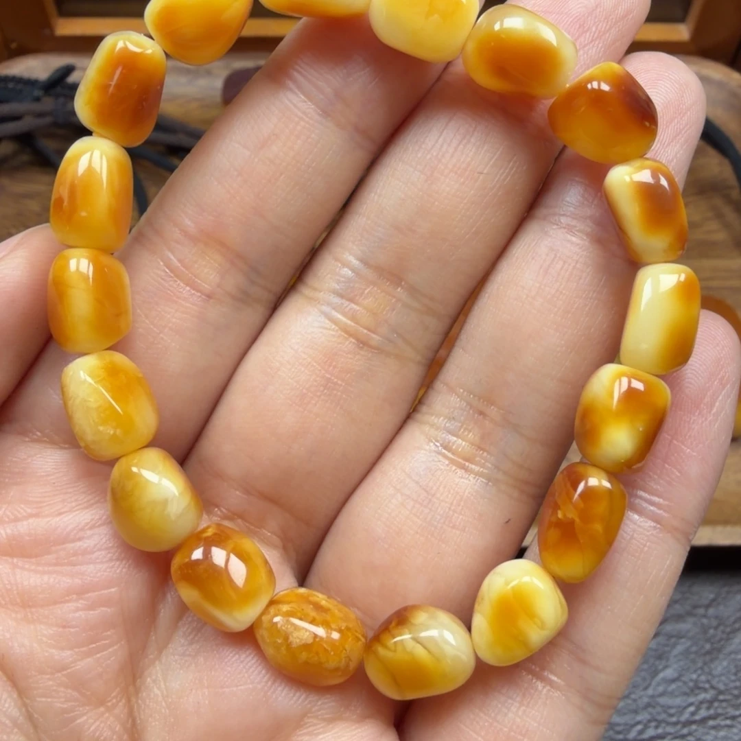 琥珀未镶嵌吊坠(赠链)