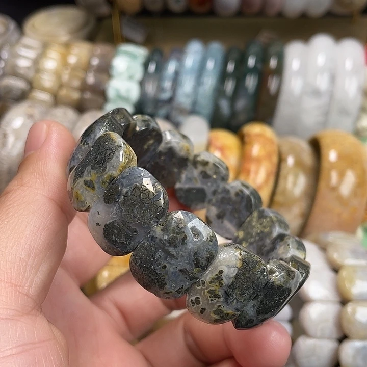 硅化珊瑚（珊瑚玉）未镶嵌手链