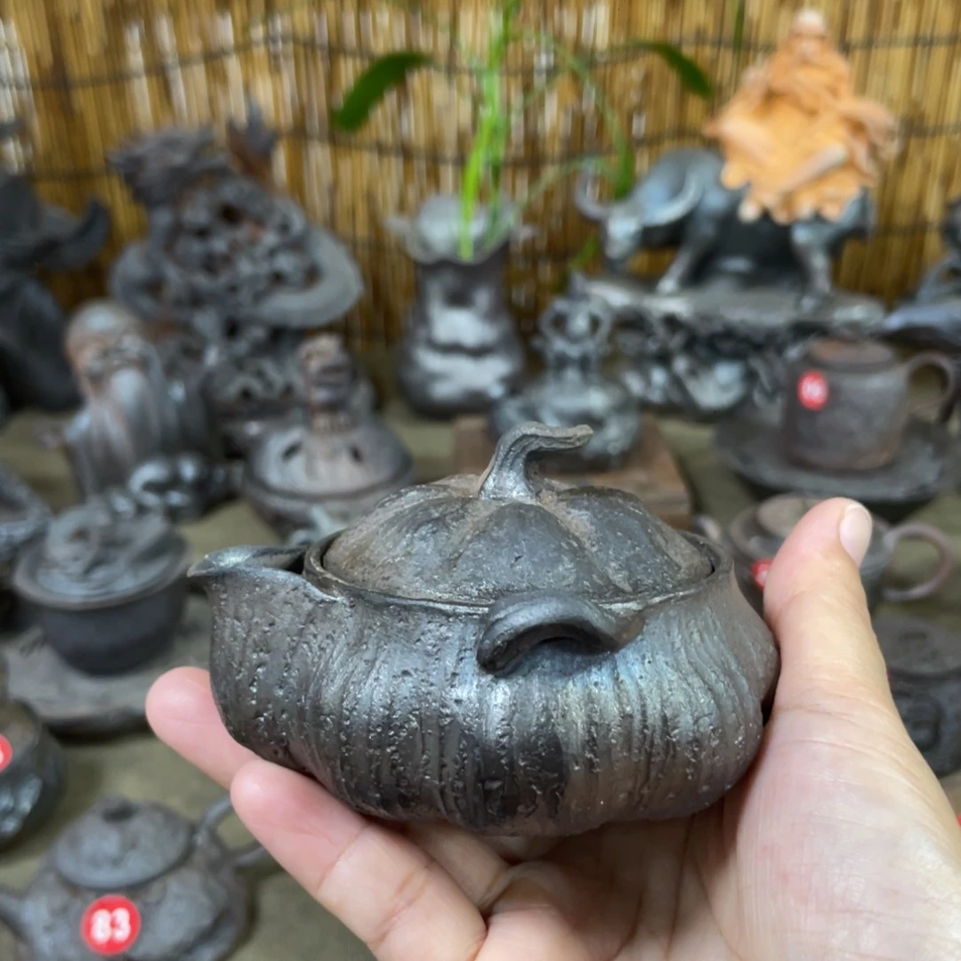 手捏柴烧宝瓶微瑕