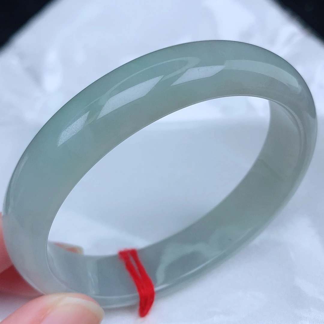 未镶嵌手镯（贵妃镯）翡翠天然