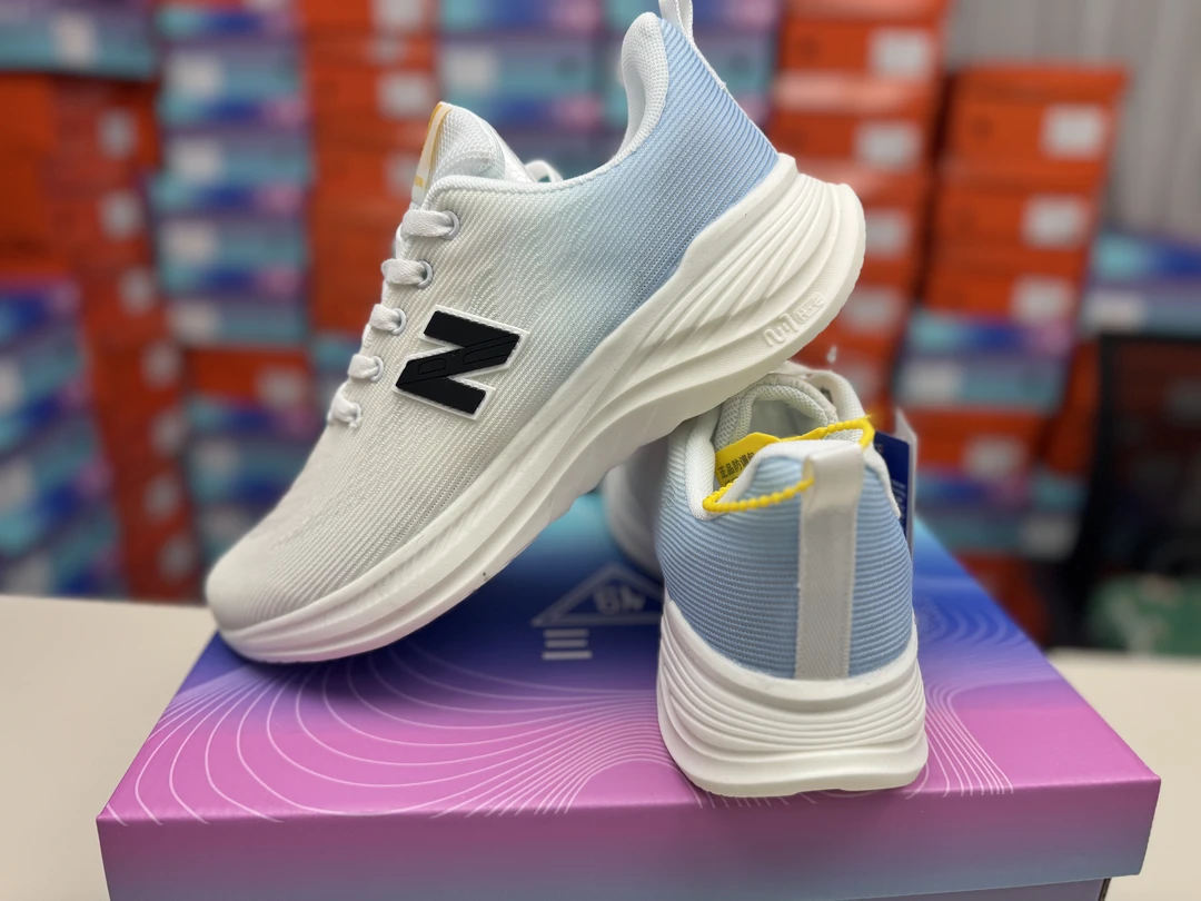 【101-200】缓震跑步春夏舒适轻便运动鞋透气运动跑鞋