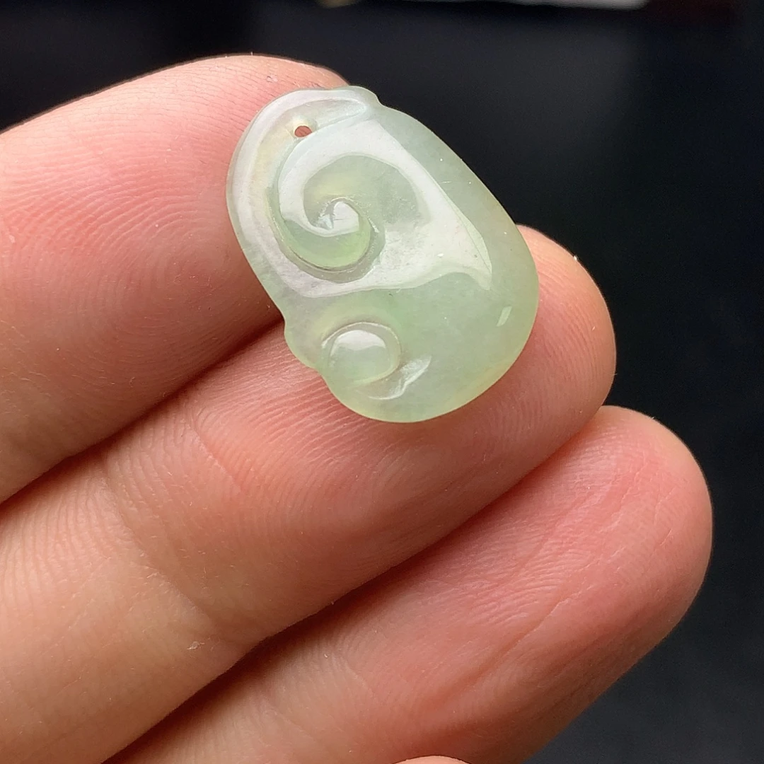 翡翠未镶嵌颈饰翡翠首饰和翡翠珠宝