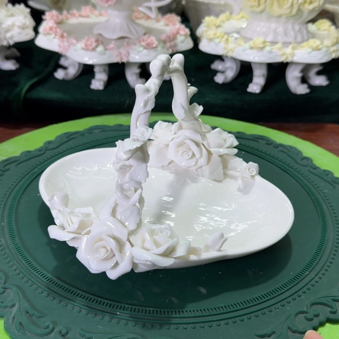 瓷片玫瑰花提篮餐盘