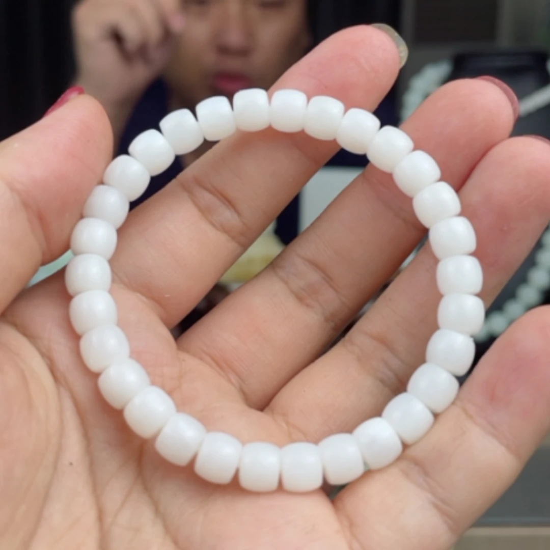 【闪购商品】颈饰未镶嵌和田玉