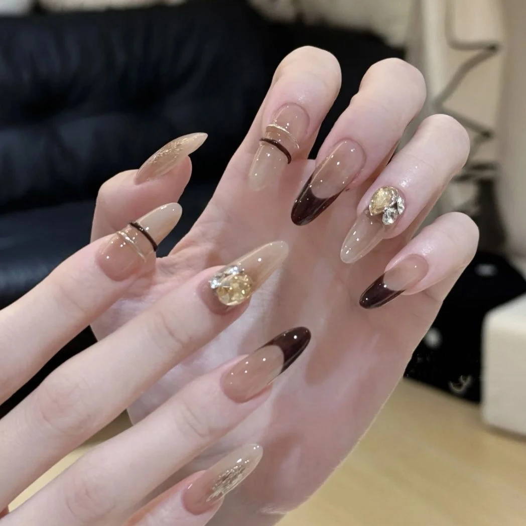 纯手工初秋氛围感美拉德香槟钻琥珀棕晕染千金法式显白美甲穿戴甲