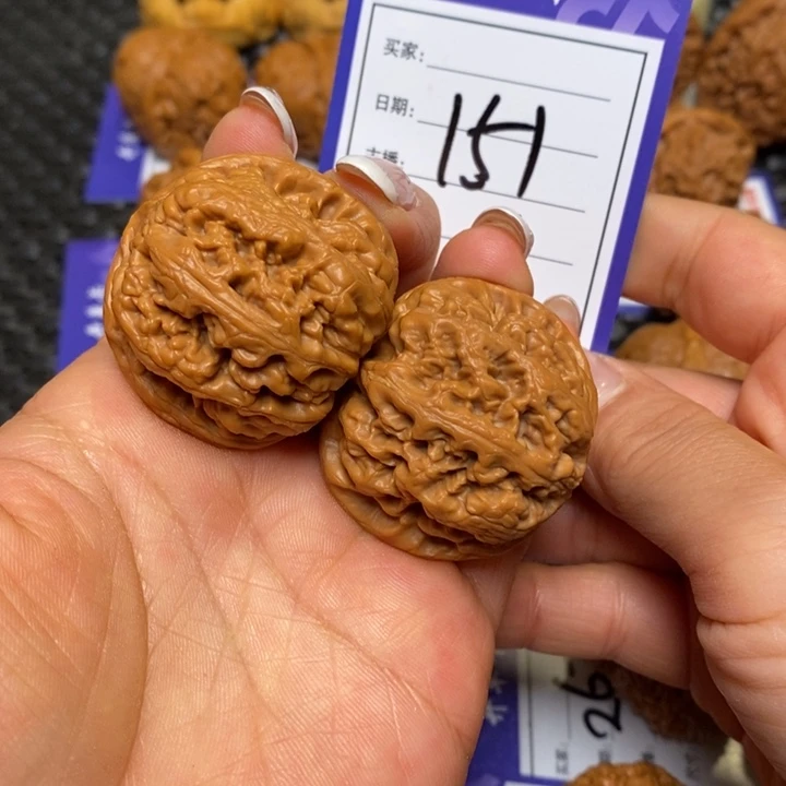 手串文玩核桃151粗筋39