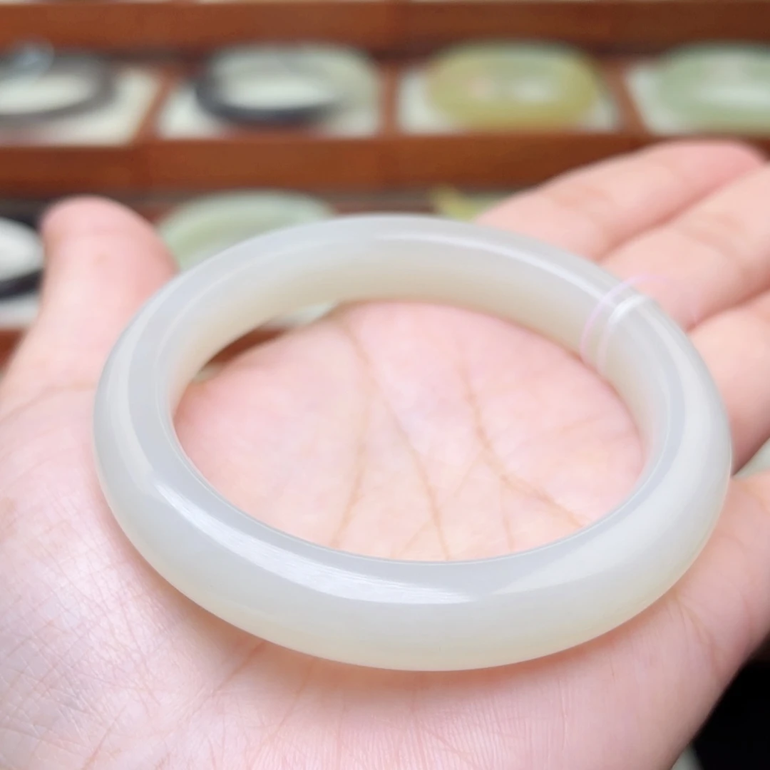 【闪购商品】和田玉手镯未镶嵌