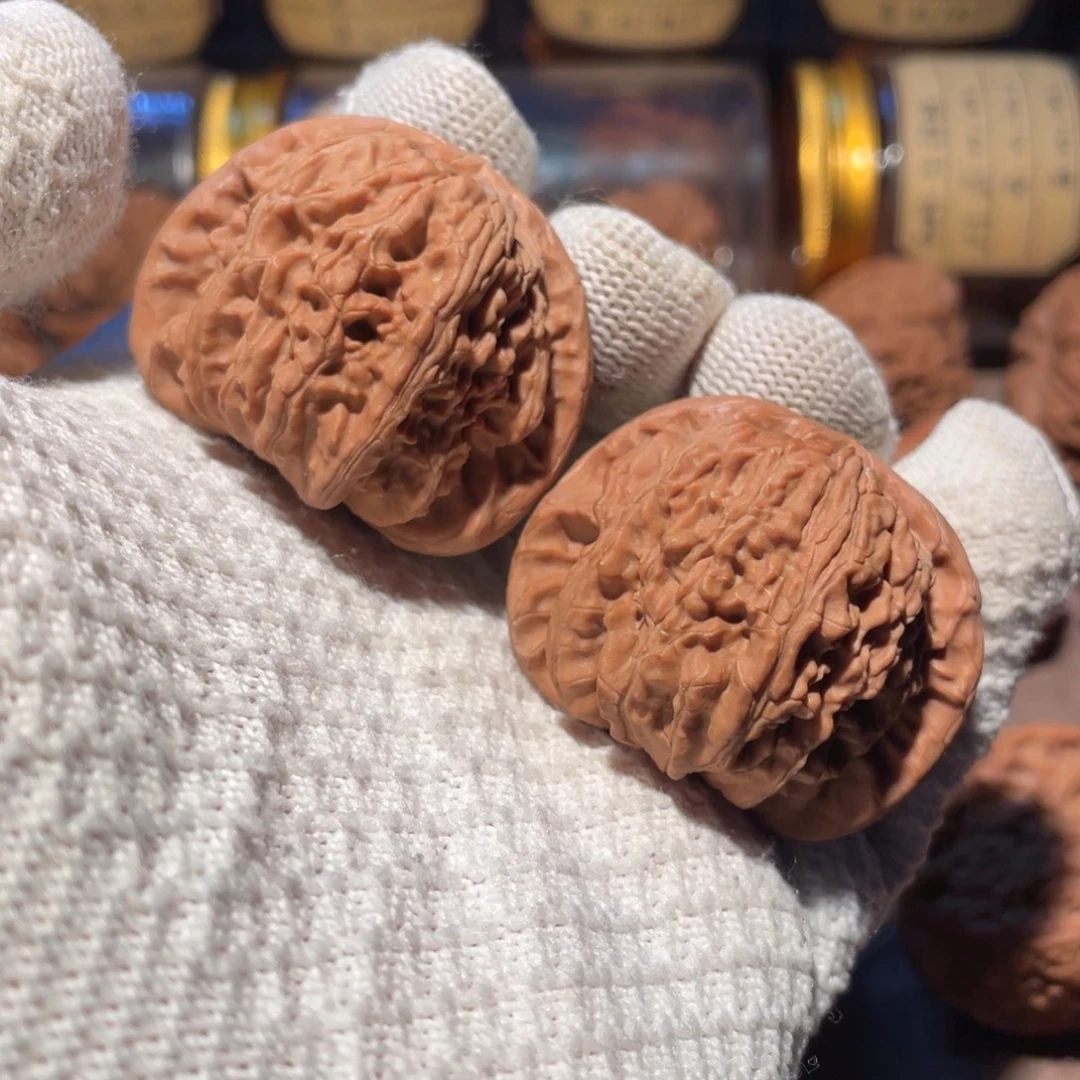 文玩核桃把件43闷白