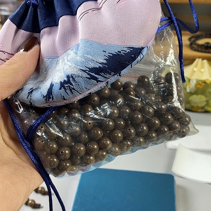 泥塑常*瑕疵参宝0.8香包