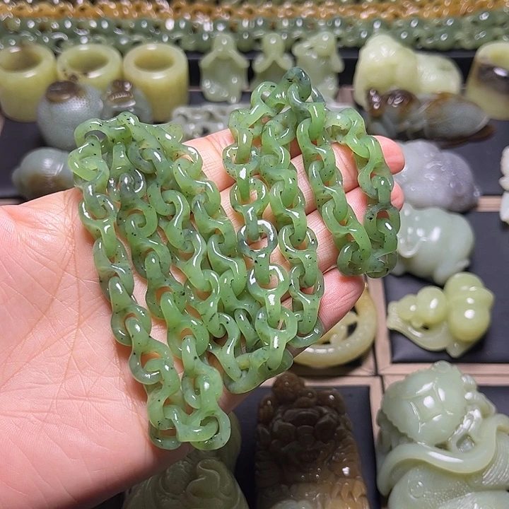 和田玉未镶嵌挂件