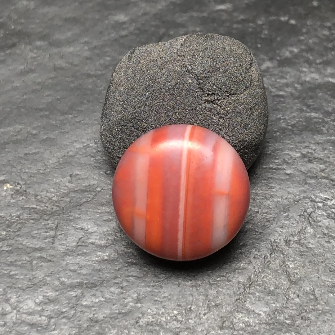 天然原矿南红随行小圆牌直径12厚6.6毫米