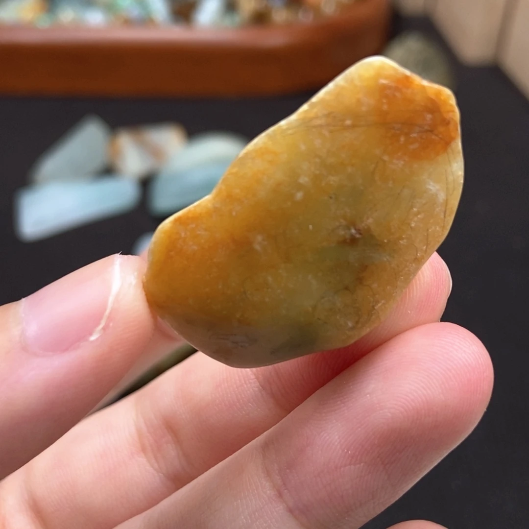 颈饰未镶嵌翡翠料子