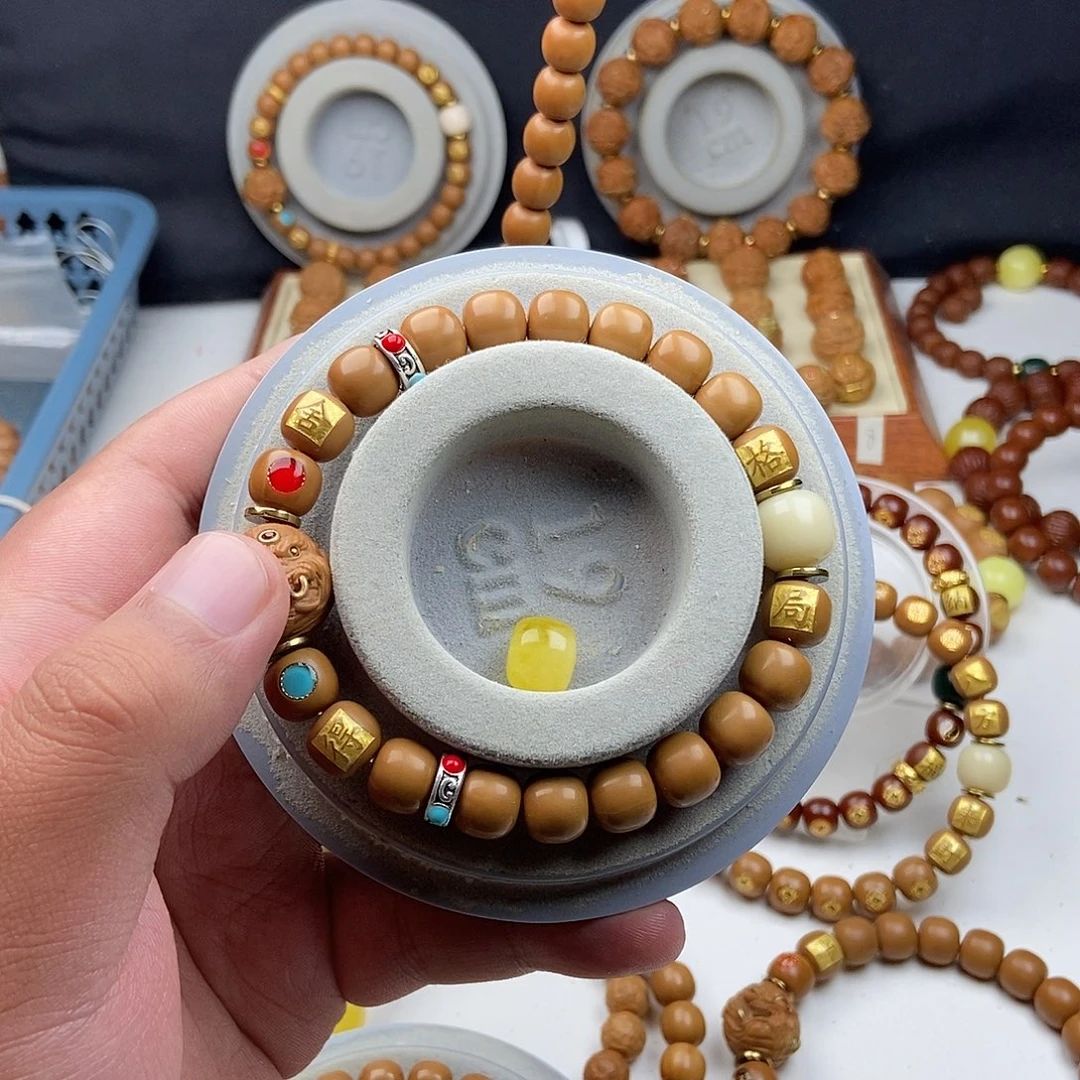卓***竞猴头核桃吊坠老型