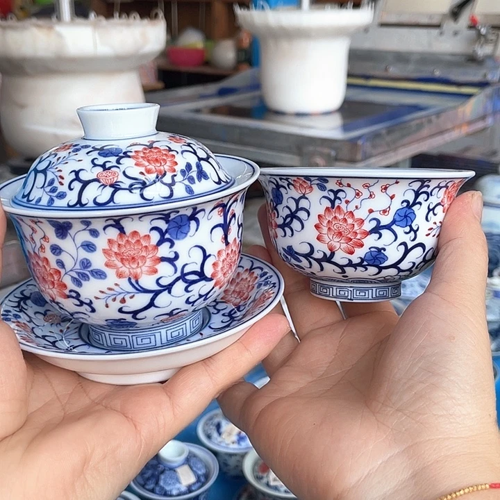 青花釉下彩盖碗杯子