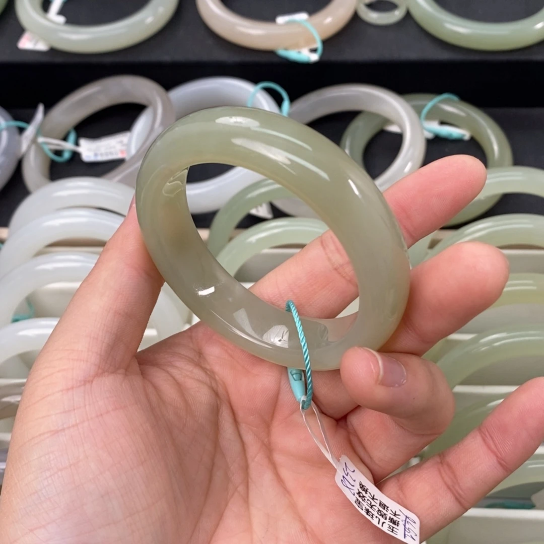 和田玉手镯未镶嵌51.52