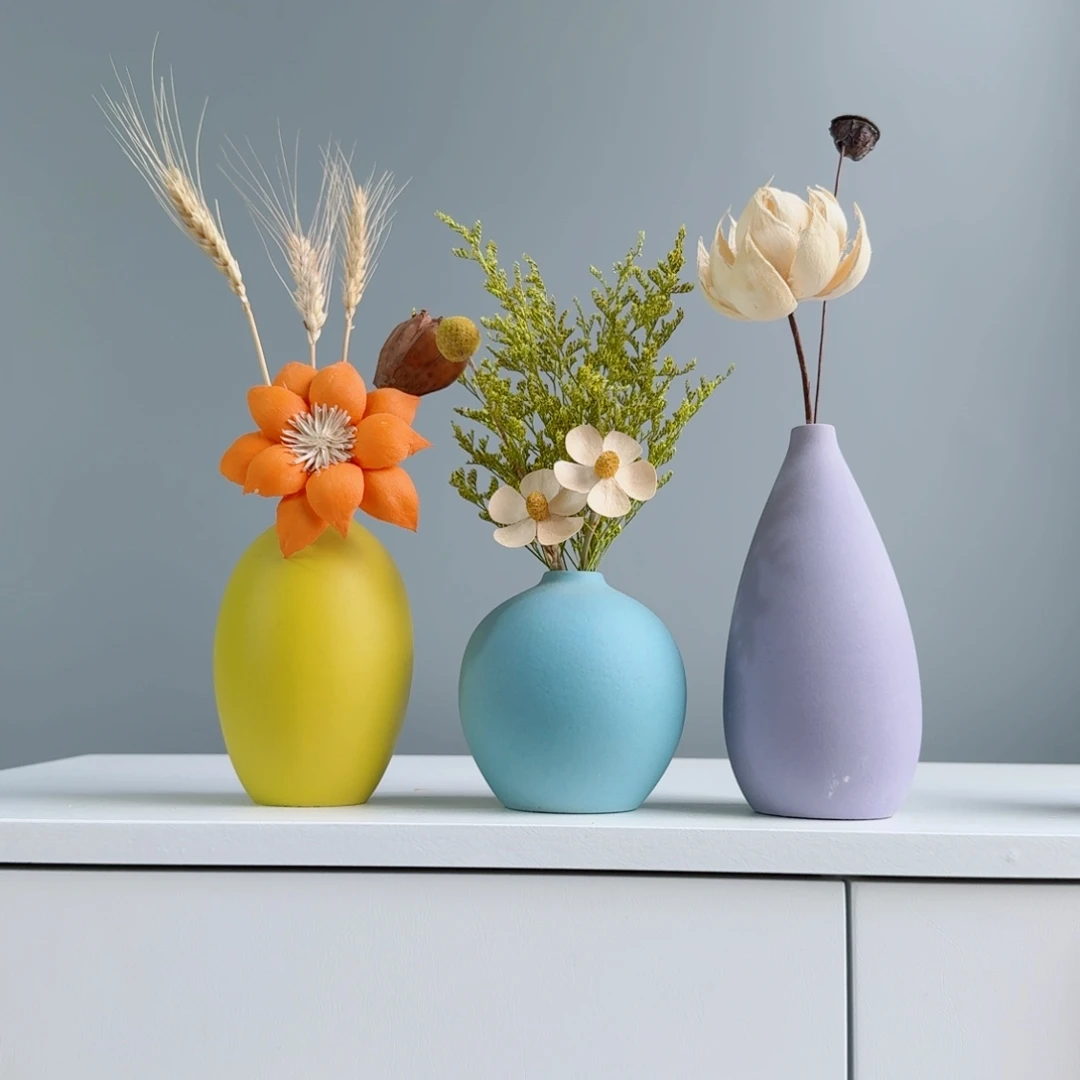 瓷片陶瓷小花瓶含花总高约20-30cm