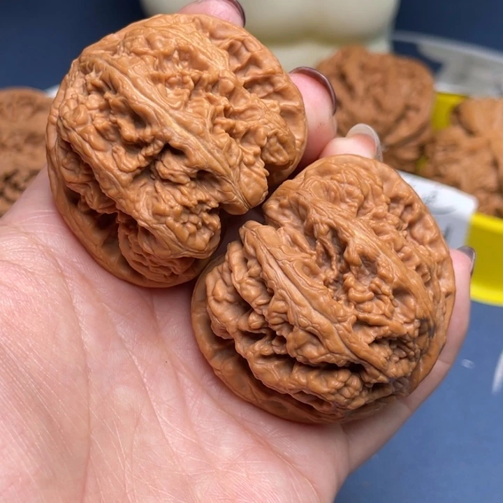 文玩核桃把件粗筋48