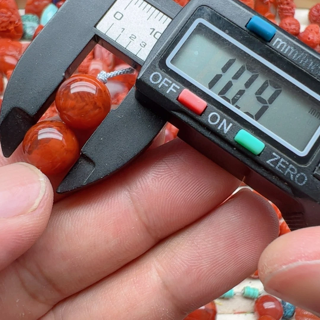 南红玛瑙配饰未镶嵌