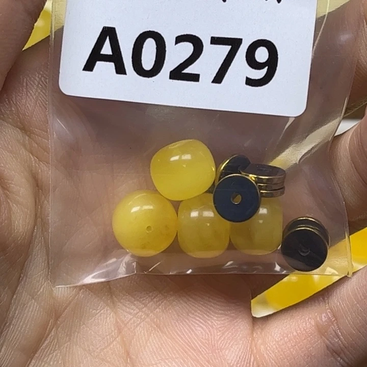 清****琥珀未镶嵌珠宝奇石A0279