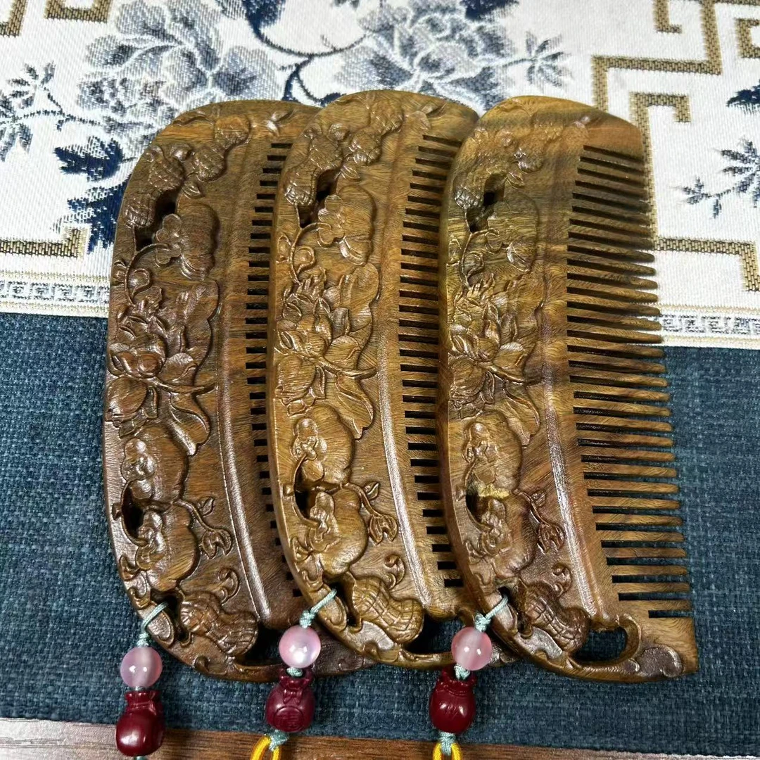 精品设计雕刻好事发生搭配流苏梳子