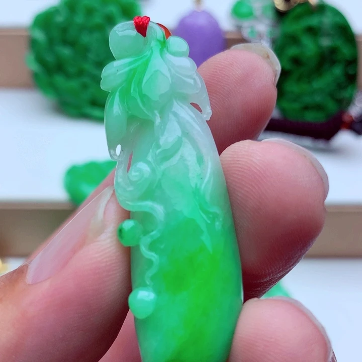 翡翠未镶嵌毛衣链
