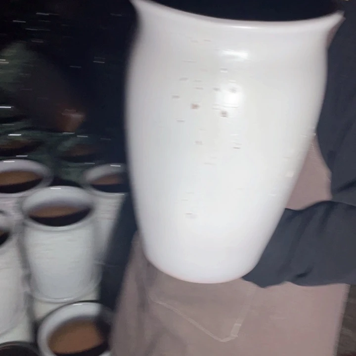 紫砂花盆口20高33瑕疵瑕疵