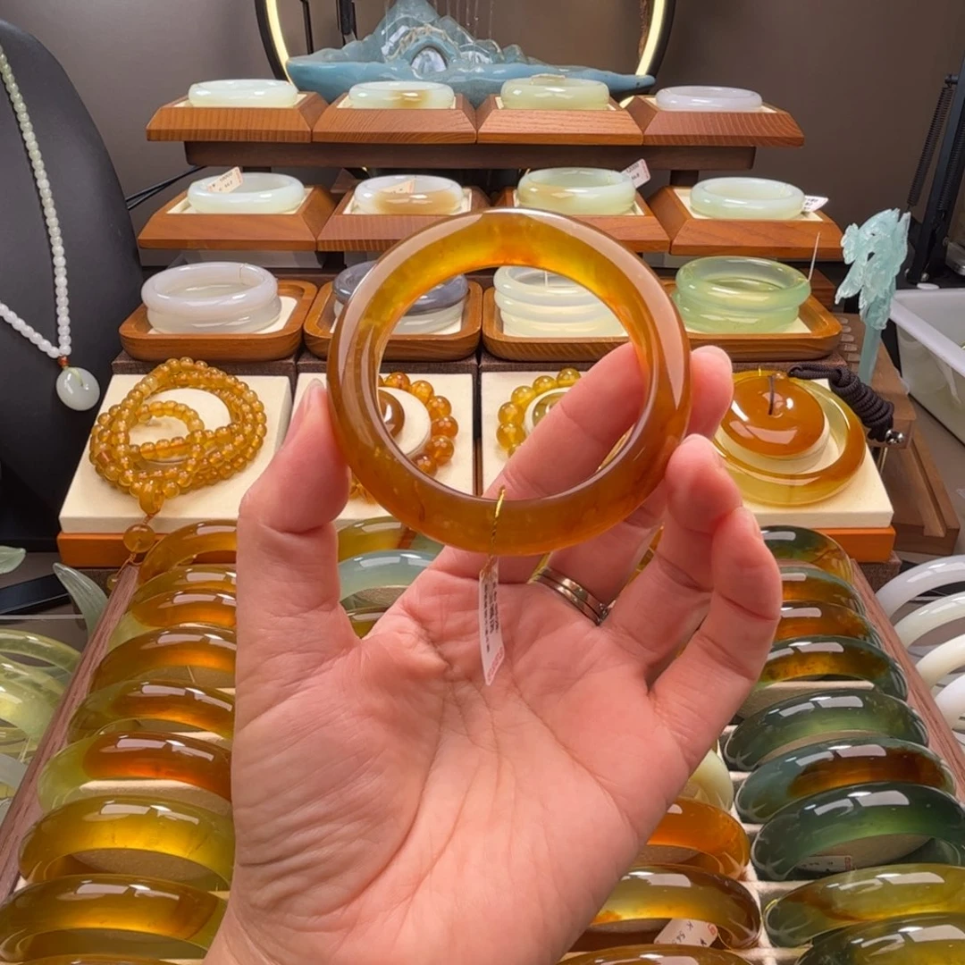 蛇纹石玉未镶嵌手镯54