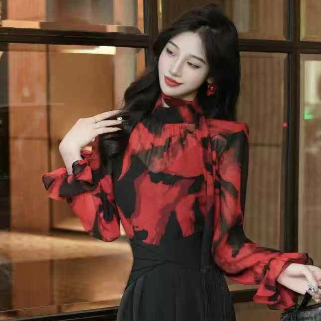 优尚美轻奢红色印花高级感衬衫早秋新款独特别致超好看秋装上衣