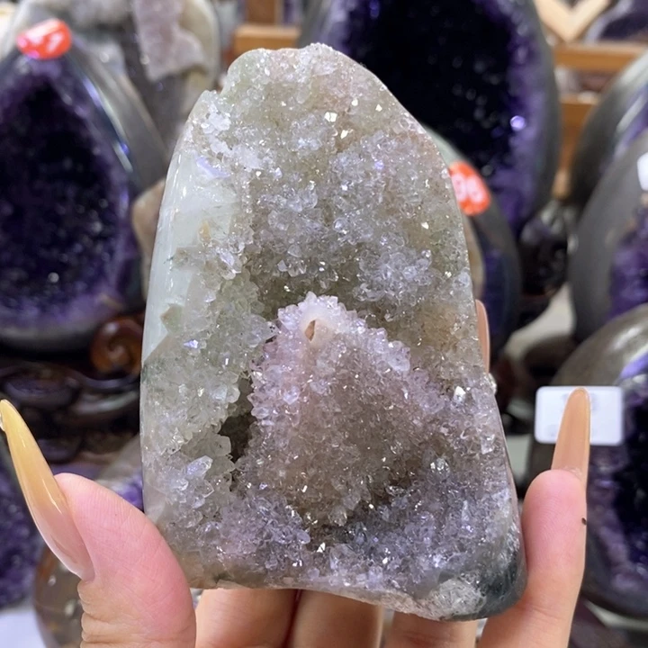 未镶嵌水晶大型摆件（非配饰）