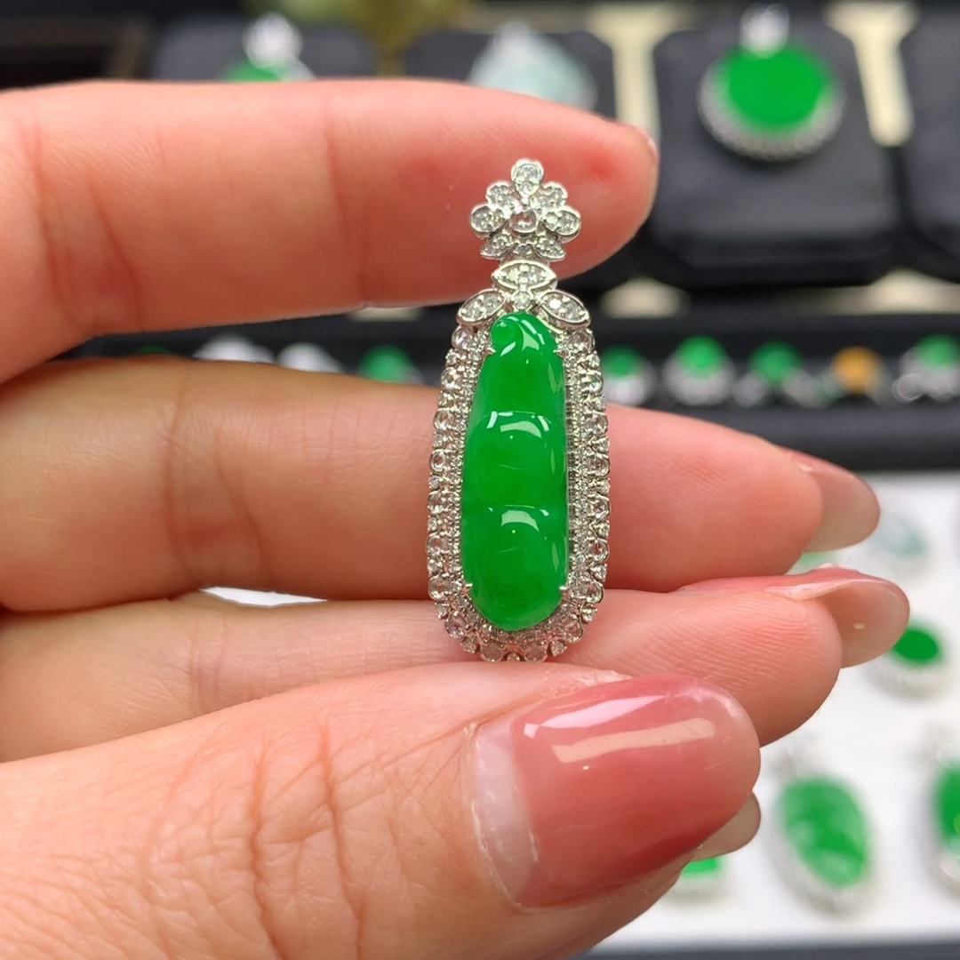 翡翠吊坠(不含链)18K金镶嵌