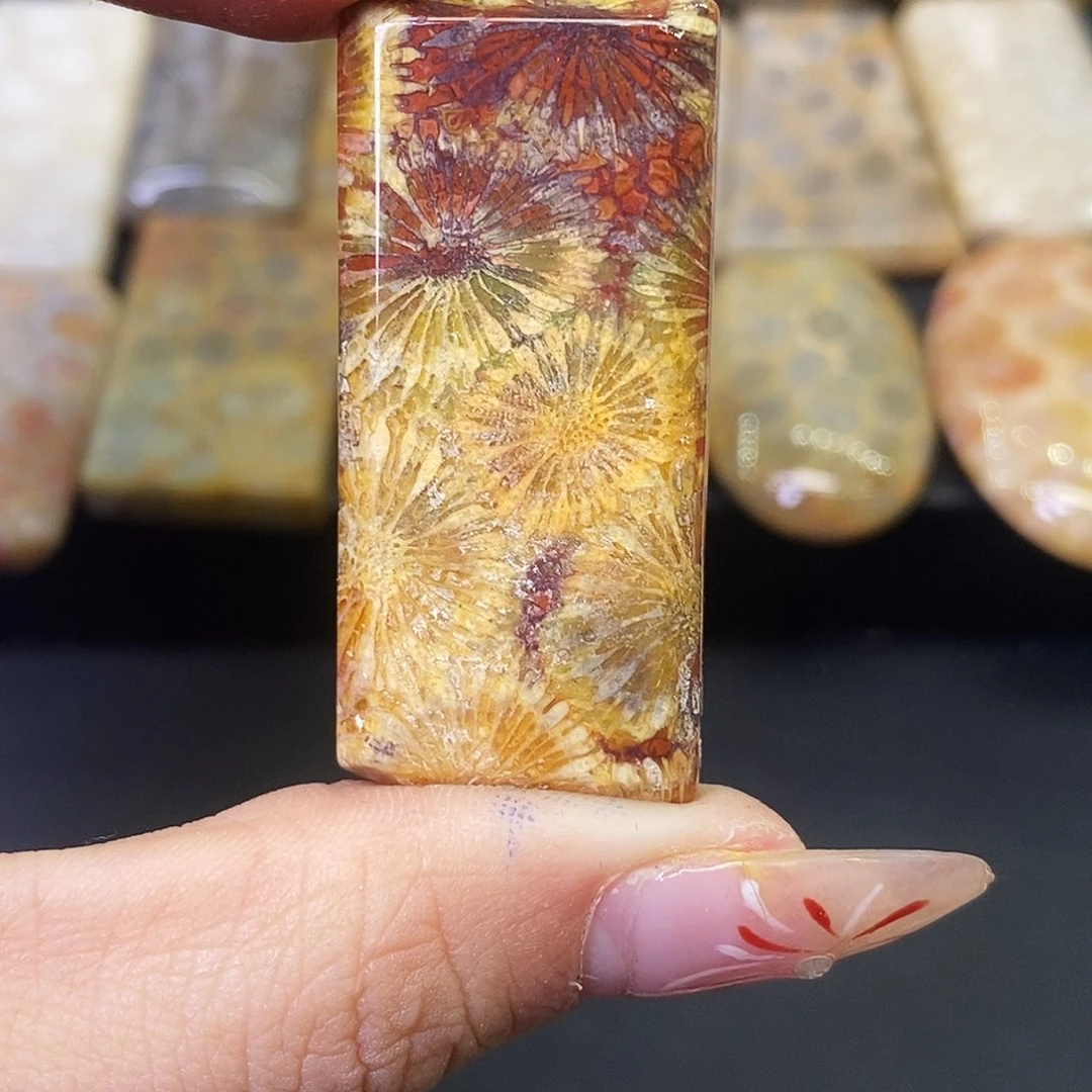 硅化玉颈饰合金梦****机