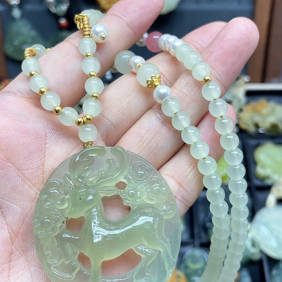 未镶嵌蛇纹石玉颈饰