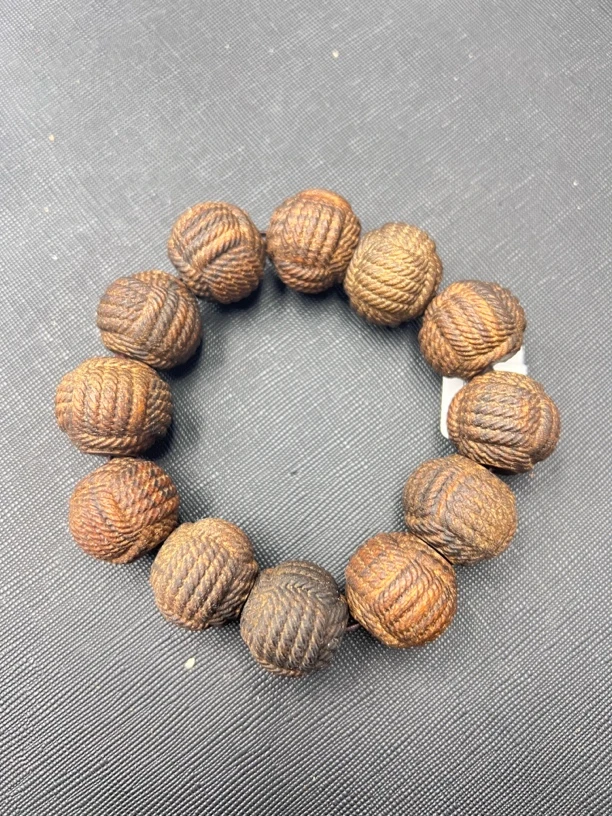 C60沉木圆珠手串