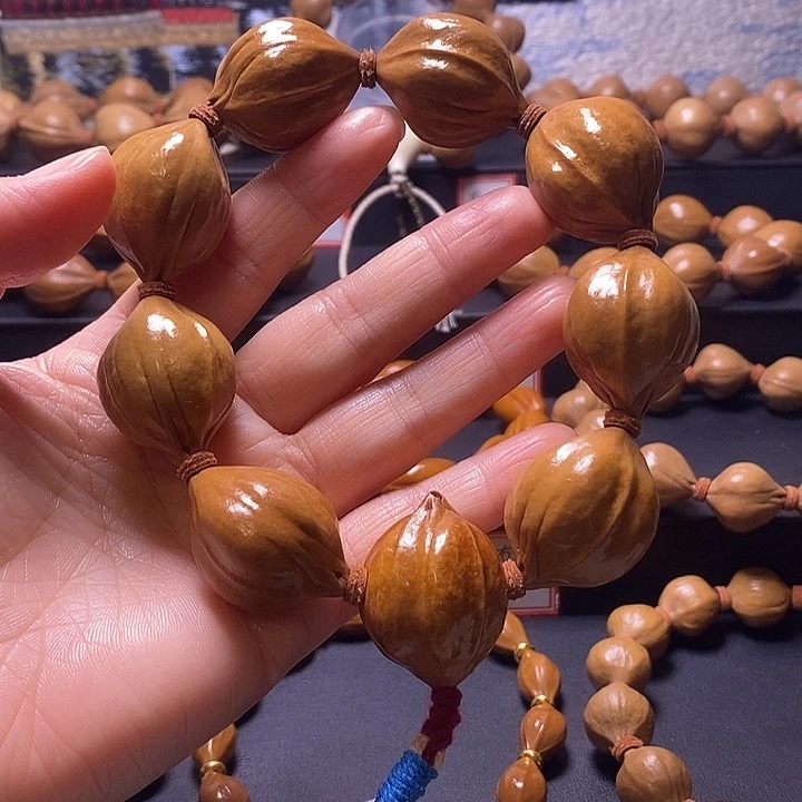 快***羊手串橄榄核三花树王24