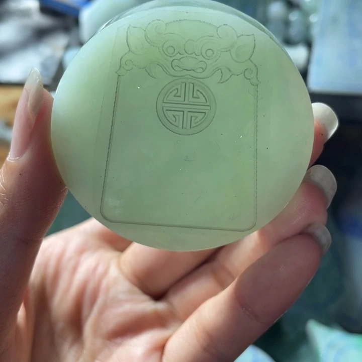 定制翡翠未镶嵌福利镯心包工